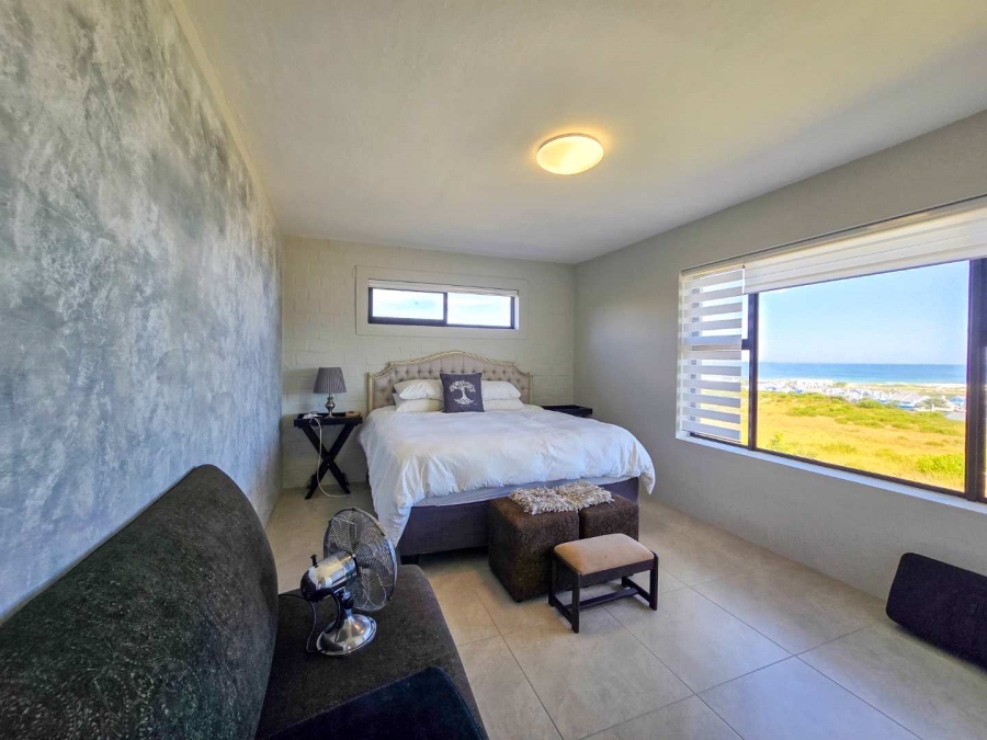 3 Bedroom Property for Sale in Stilbaai Oos Western Cape